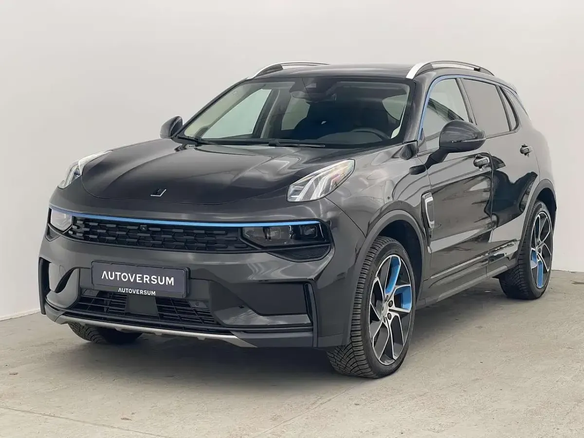 Second-hand Lynk & Co 01 261 CP (191 kW) 2022 Negru SUV