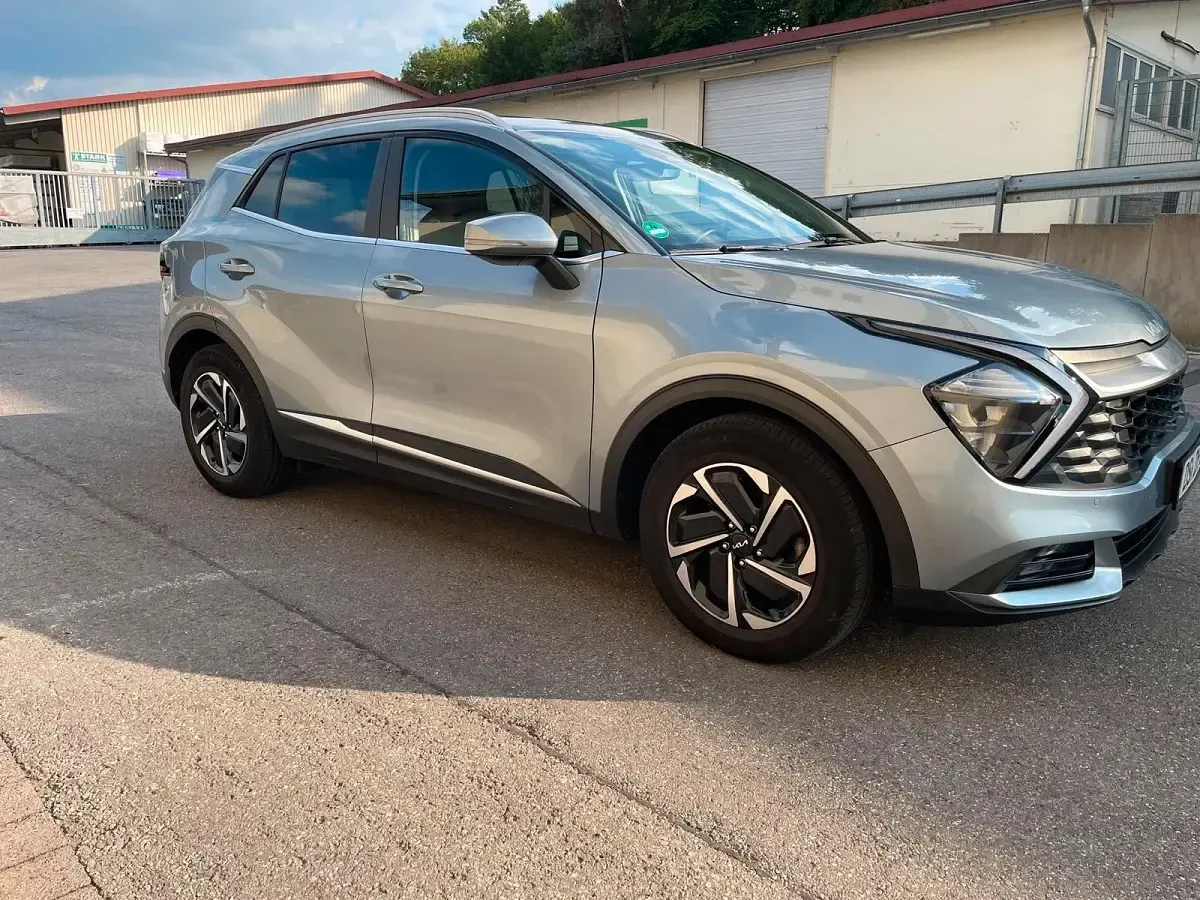 Gebraucht Kia Sportage Vision 150 PS (110 kW) 2023 Silber SUV