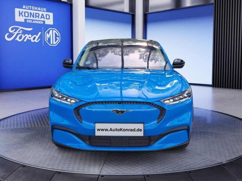 Gebraucht Ford Mustang Mach-E 197 kW (269 PS) 2023 Grabber blue metallic SUV
