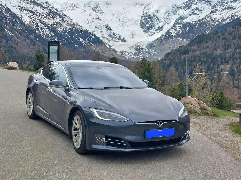 Schwarz Gebraucht 2016 Tesla Model S Kleinwagen | 29.999 € - Bild 1/4