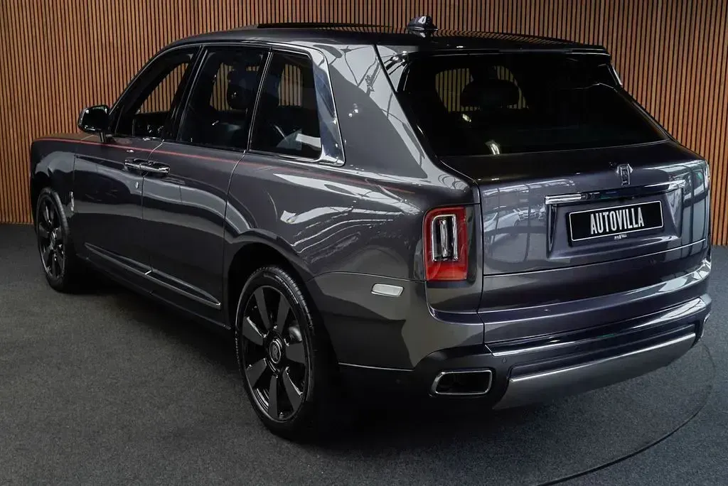 Usata Rolls Royce Cullinan 572 CV (420 kW) 2019 Grigio SUV