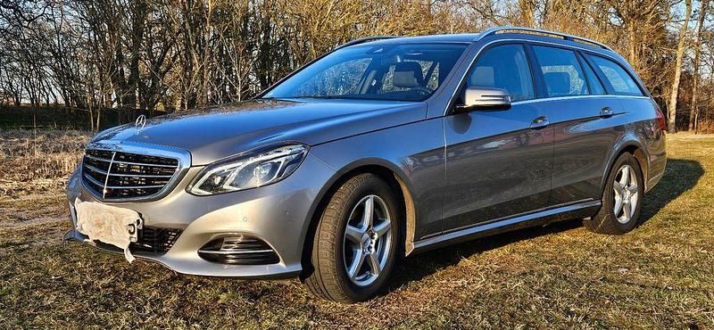 Gebraucht Mercedes E200 Elegance 184 PS (135 kW) 2014 Grau Limousine