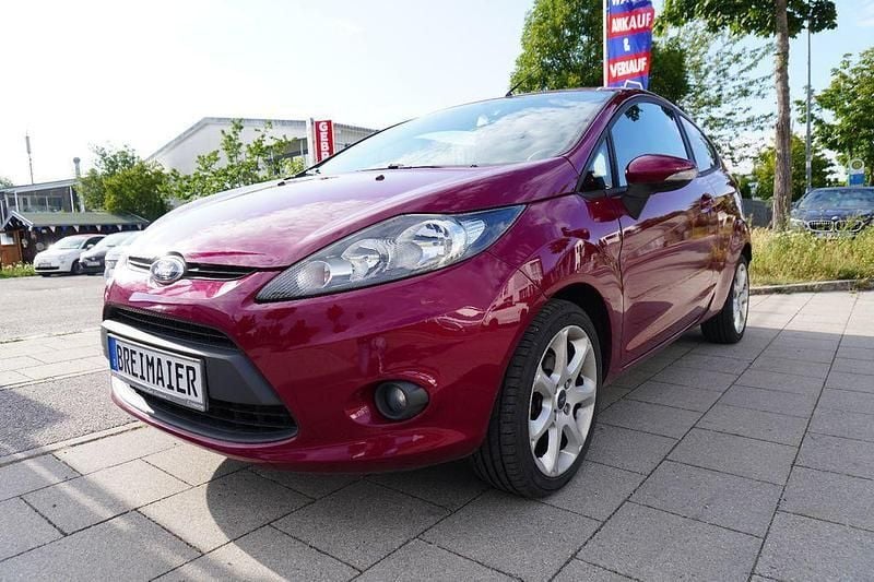 Rot Gebraucht 2011 Ford Fiesta Viva Kleinwagen | 5.950 € (Fairer Preis) - Bild 1/4