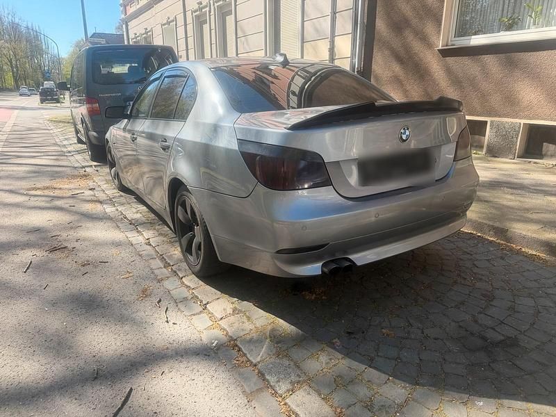 Gebraucht BMW 520 170 PS (125 kW) 2004 Grau Limousine