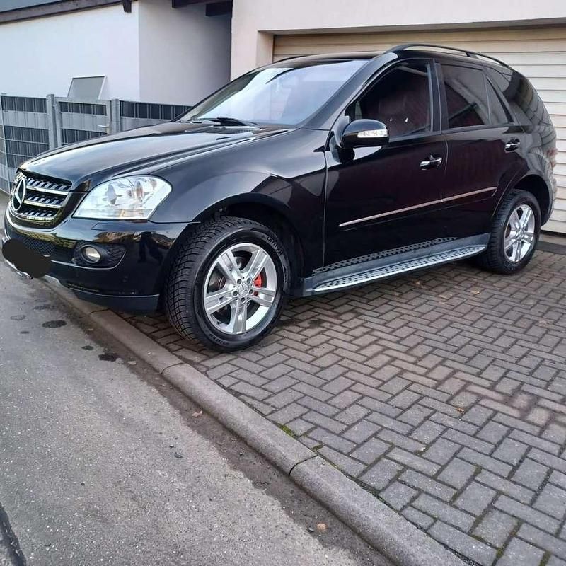 Gebraucht Mercedes ML350 272 PS (200 kW) 2006 Schwarz SUV
