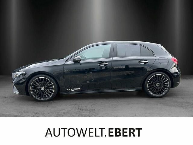 Gebraucht Mercedes A220 AMG line 190 PS (139 kW) 2024 Lack kosmosschwarz Kleinwagen