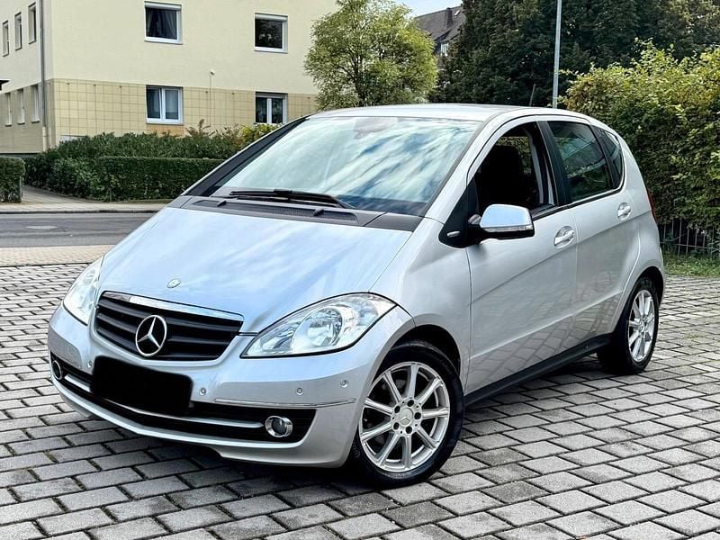 Silber Gebraucht 2010 Mercedes A160 Kleinwagen | 7.890 € (Fairer Preis) - Bild 1/4