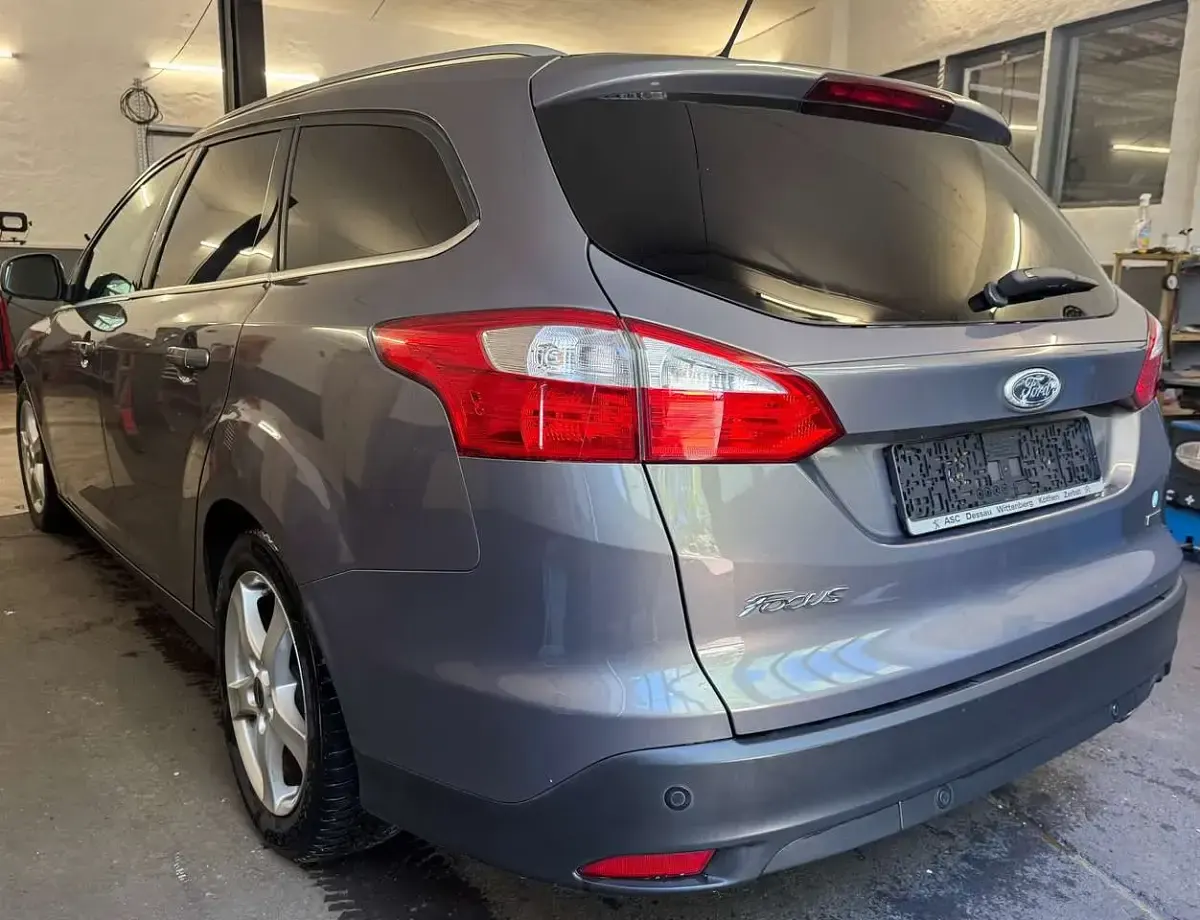 Używany Ford Focus 150 KM (110 kW) 2011 Brązowy Kombi