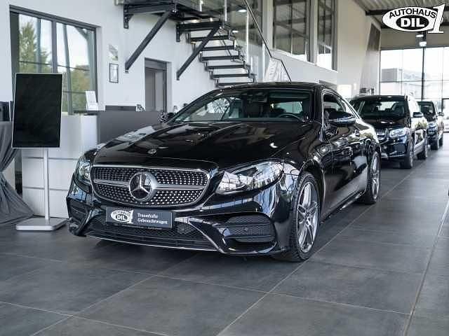 Gebraucht Mercedes E220 AMG 194 PS (142 kW) 2018 Schwarz (obsidianschwarz  met Coupé