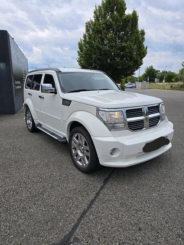 Weiß Gebraucht 2008 Dodge Nitro SUV | 11.500 € (Teuer) - Bild 1/4