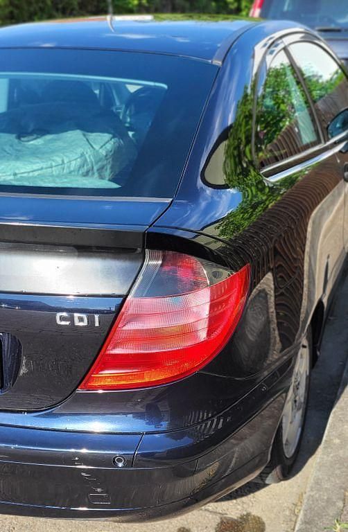 Gebraucht Mercedes C220 143 PS (105 kW) 2004 Schwarz Coupé