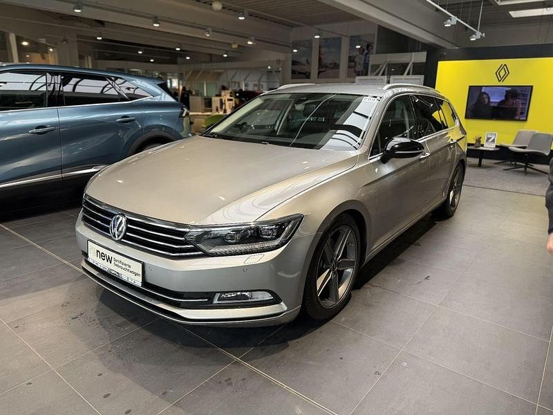 Tungsten silver metallic, tung Gebraucht 2016 VW Passat Comfortline Kombi | 15.990 € (Fairer Preis) - Bild 1/4