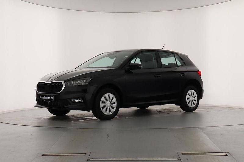 Neu Skoda Fabia Essence 80 PS (58 kW) 2026 Blackmagic perleffekt Kleinwagen