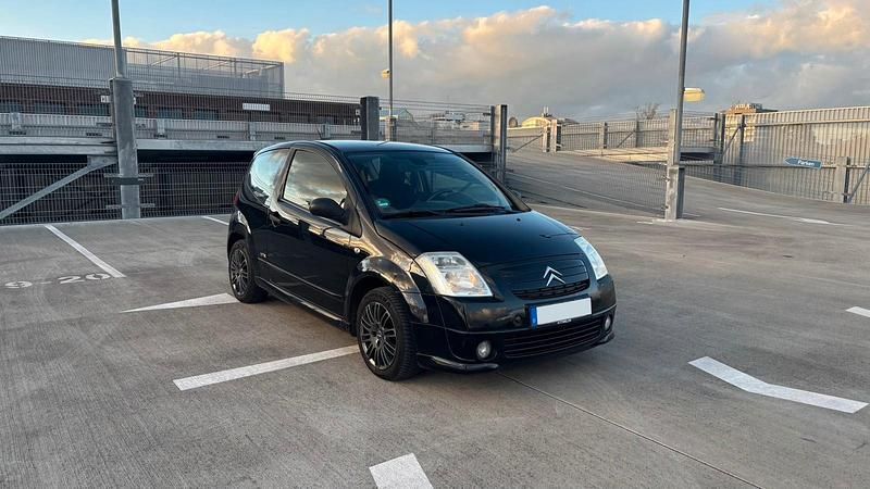 Schwarz Gebraucht 2006 Citroën C2 VTR Sport Kleinwagen | 1.500 € (Fairer Preis) - Bild 1/4