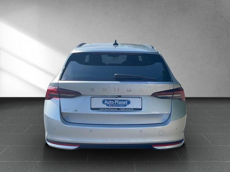 Gebraucht Skoda Octavia Selection 150 PS (110 kW) 2024 Brillantsilber metallic (metallic) Kombi
