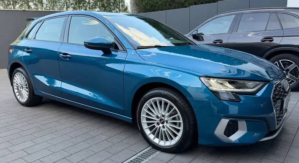 Gebraucht Audi A3 Advanced 116 PS (85 kW) 2022 Blau Limousine
