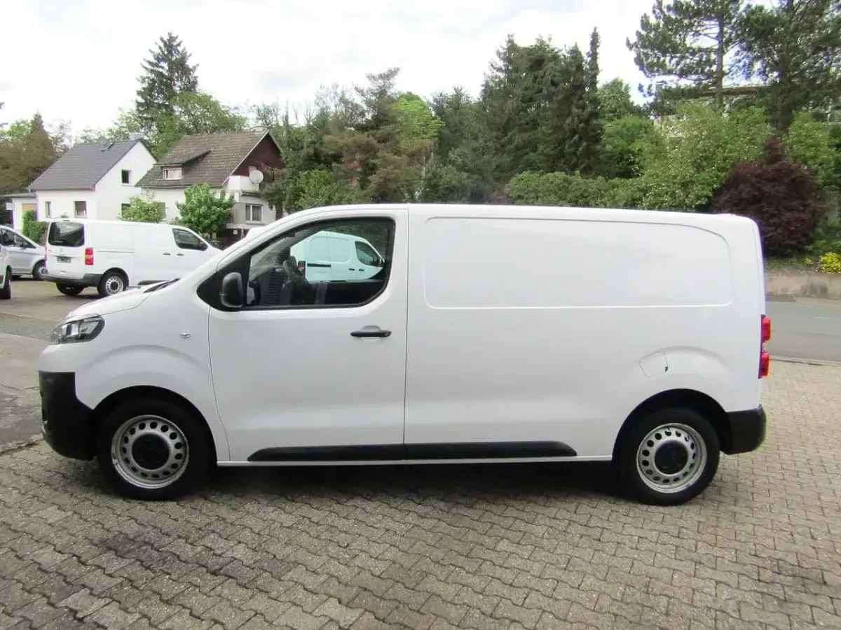 Käytetty Citroën Jumpy 122 HP (89 kW) 2021 Valkoinen Tila-auto
