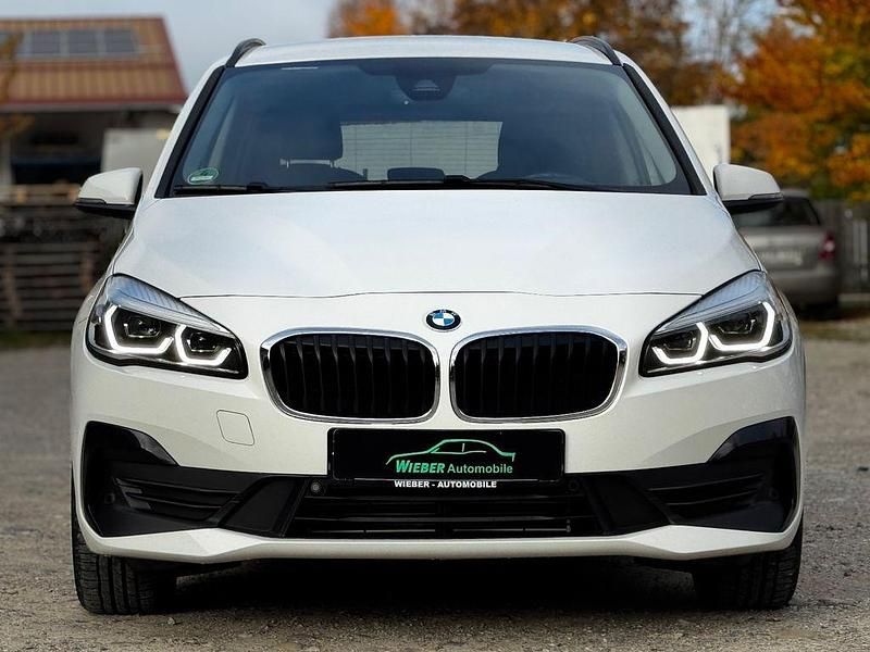 Weiß Gebraucht 2022 BMW 218 Sport Line Van / Kleinbus | 19.999 € (Superpreis) - Bild 1/4