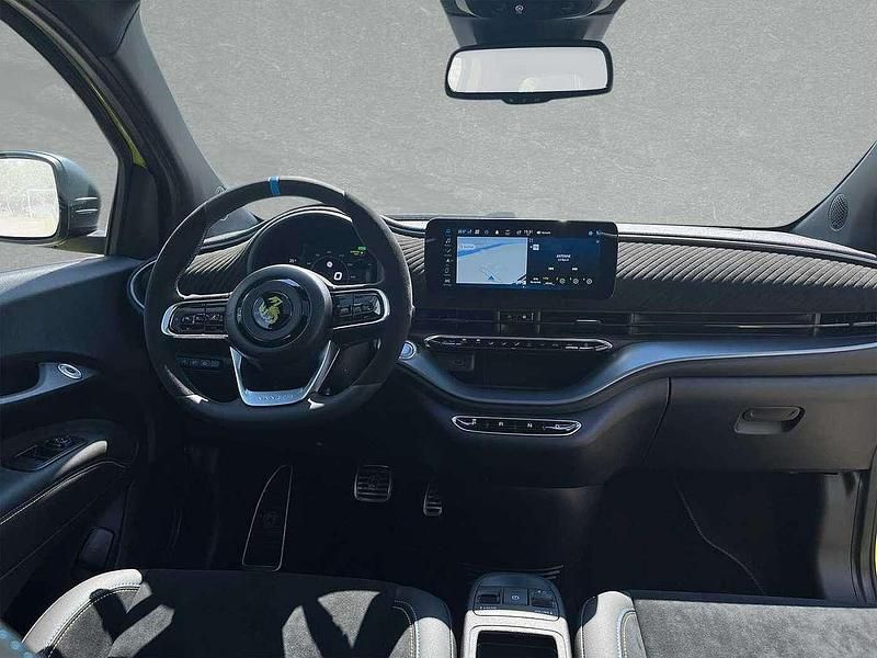 Usata Abarth 500 113 kW (154 CV) 2023 Verde Berlina