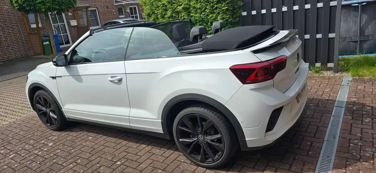 Gebraucht VW T-Roc Cabriolet R-line 150 PS (110 kW) 2024 Weiß Cabrio