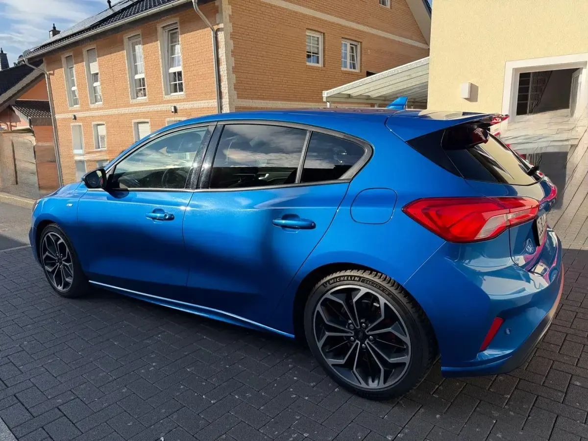 Usata Ford Focus ST-Line 120 CV (88 kW) 2019 Blu Berlina