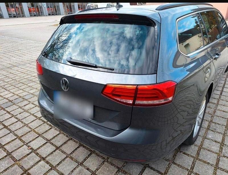 Gebraucht VW Passat Comfortline 150 PS (110 kW) 2015 Grau Kombi