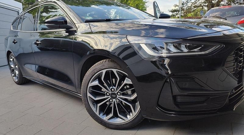 Gebraucht Ford Focus ST-Line X 155 PS (114 kW) 2025 Schwarz Kombi