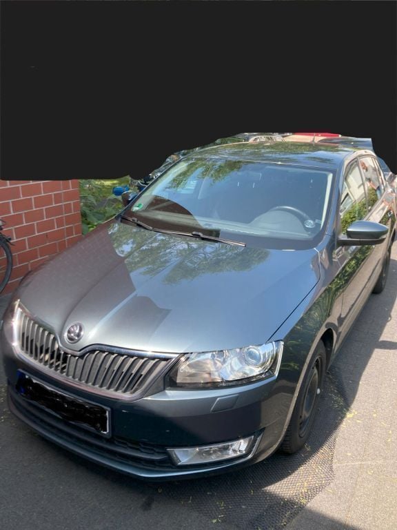 Grau Gebraucht 2016 Skoda Rapid Joy Limousine | 11.100 € (Fairer Preis) - Bild 1/4