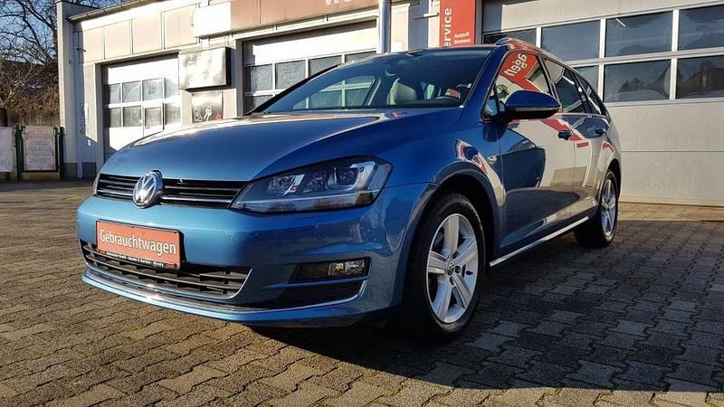 Gebraucht VW Golf VII Highline 150 PS (110 kW) 2016 Blau Kombi