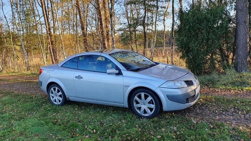 Gebraucht Renault Mégane Cabriolet Dynamique 131 PS (96 kW) 2007 Silber Cabrio