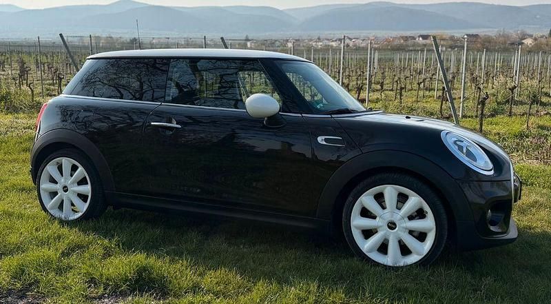 Gebraucht Mini Cooper 136 PS (100 kW) 2017 Schwarz Kleinwagen