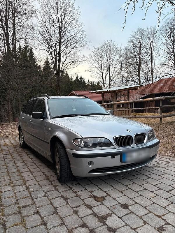 Gebraucht BMW 318 143 PS (105 kW) 2003 Silber Kombi