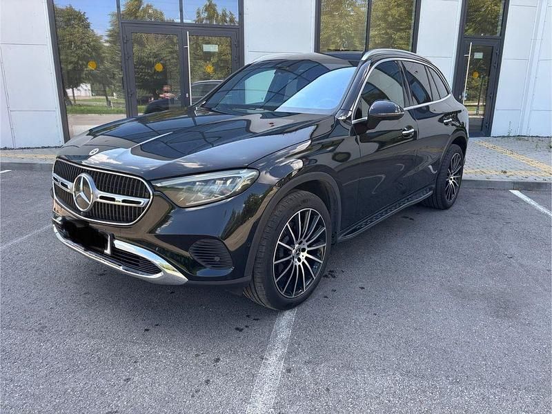 Schwarz Gebraucht 2024 Mercedes GLC300 SUV | 52.500 € (Superpreis) - Bild 1/4