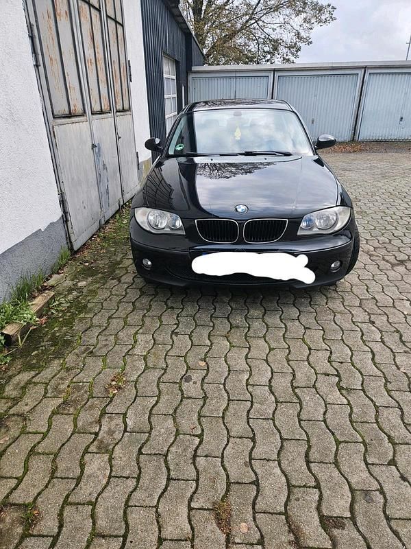 Second-hand BMW 116 122 CP (89 kW) 2007 Negru Hatchback