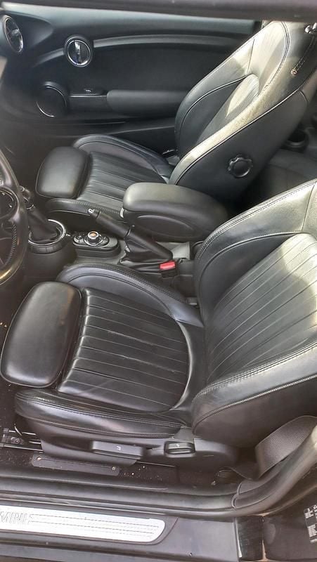 Usata Mini Cooper 132 CV (97 kW) 2016 Nero Utilitaria