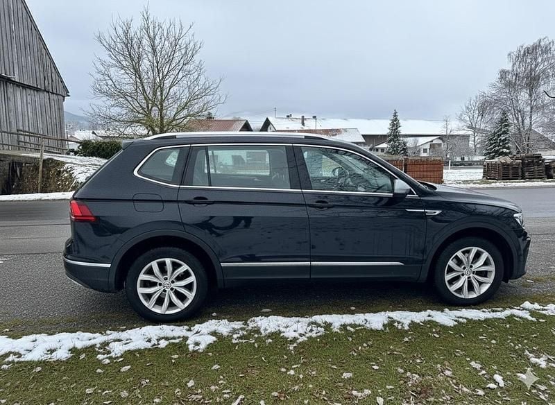 Gebraucht VW Tiguan Allspace 200 PS (147 kW) 2021 Schwarz SUV
