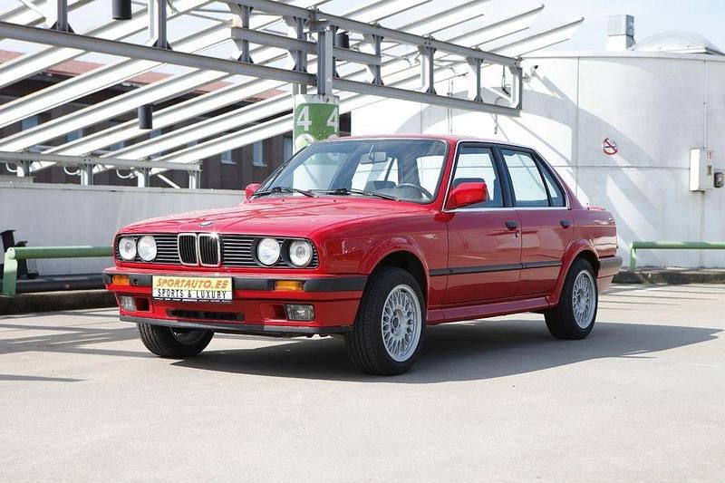 Gebraucht BMW 325 170 PS (125 kW) 1988 Rot Limousine