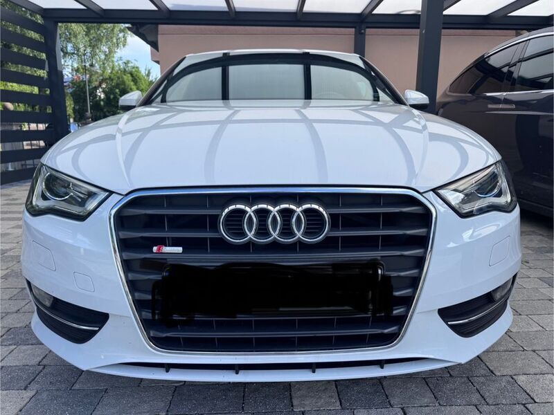 Weiß Gebraucht 2013 Audi A3 Sportback S-Line Limousine | 11.450 € (Fairer Preis) - Bild 1/4