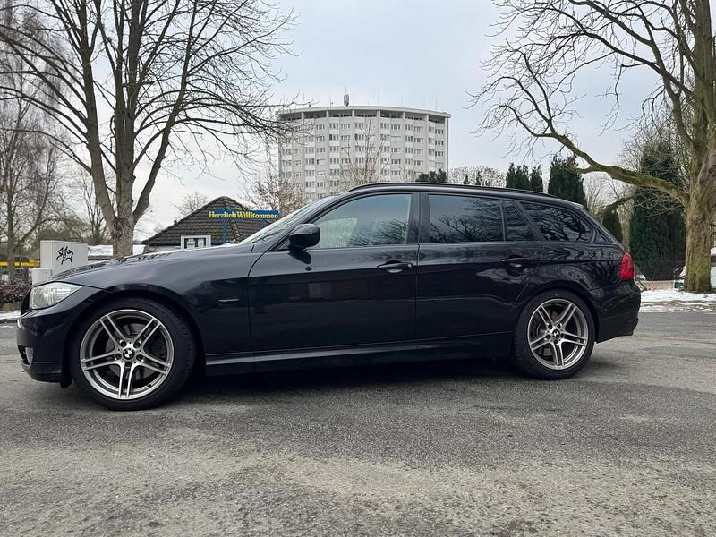 Gebraucht BMW 325 Exclusive 204 PS (150 kW) 2012 Schwarz Kombi