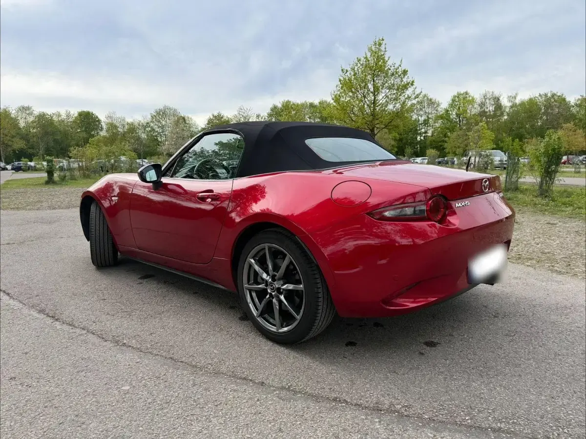 Gebraucht Mazda MX5 Exclusive-Line 160 PS (117 kW) 2016 Rot Cabrio