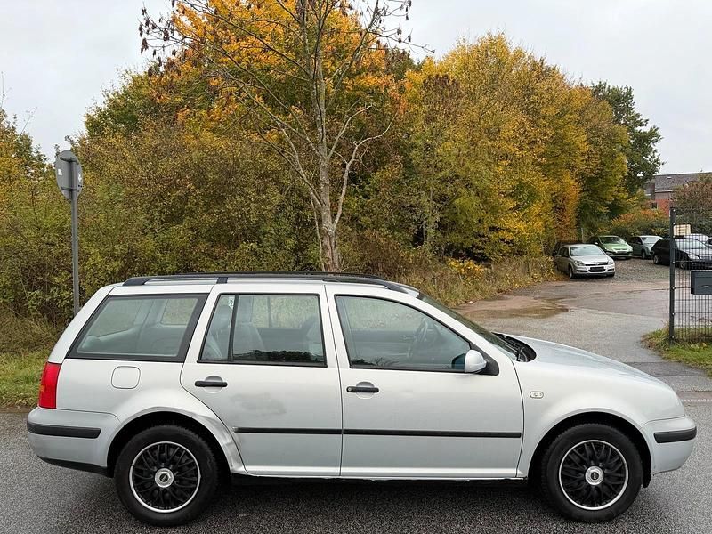 Usata VW Golf IV 101 CV (74 kW) 2000 Argento Station wagon