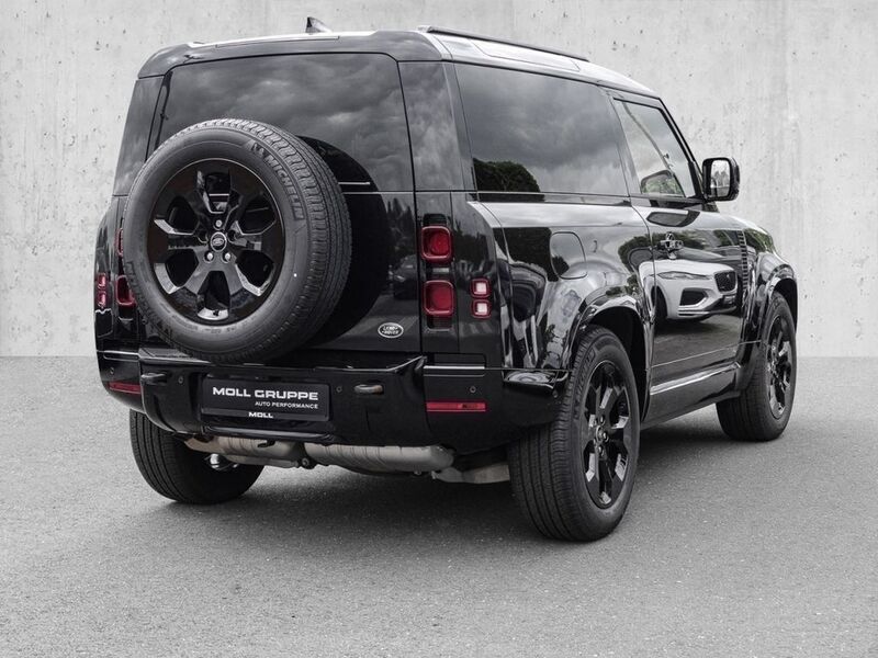 Gebraucht Land Rover Defender SE Dynamic 249 PS (183 kW) 2023 Santorini black SUV
