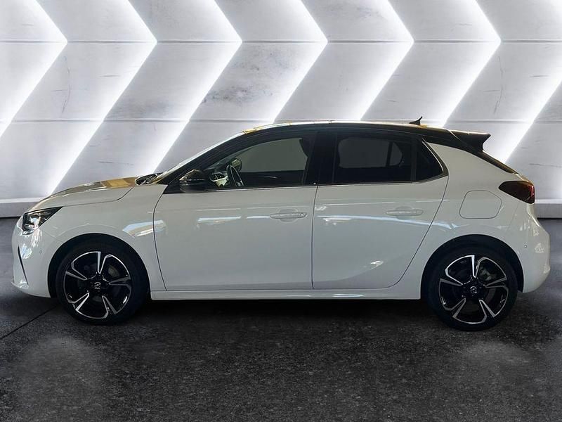 Gebraucht Opel Corsa Elegance 101 PS (74 kW) 2022 Jade weiss/arktis weiss Kleinwagen