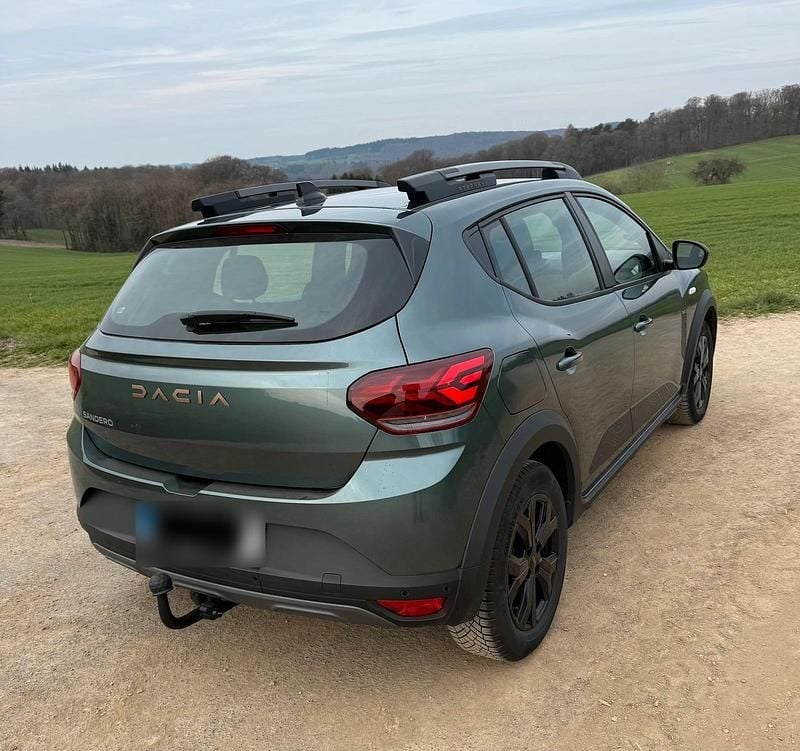 Gebraucht Dacia Sandero Stepway 110 PS (80 kW) 2025 Grün Limousine