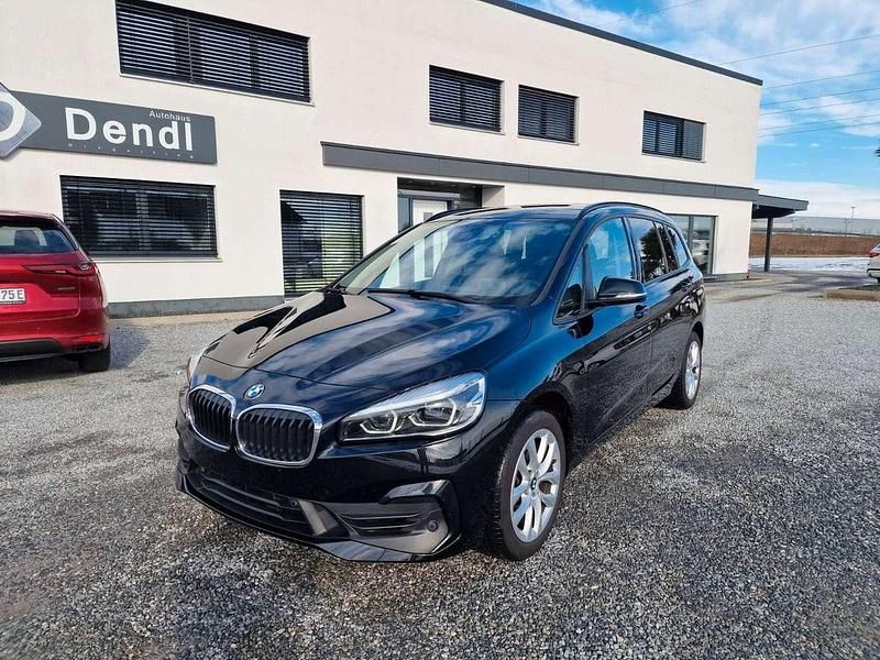 Gebraucht BMW 220 Advantage 178 PS (130 kW) 2022 Saphirschwarz metallic Van / Kleinbus