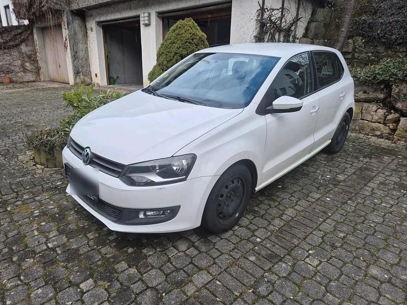 Weiß Gebraucht 2010 VW Polo Limousine | 1.700 € (Guter Preis) - Bild 1/4