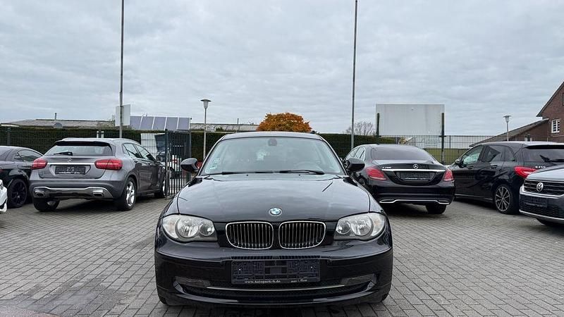 Gebraucht BMW 116 Advantage 122 PS (89 kW) 2012 Schwarz Kleinwagen