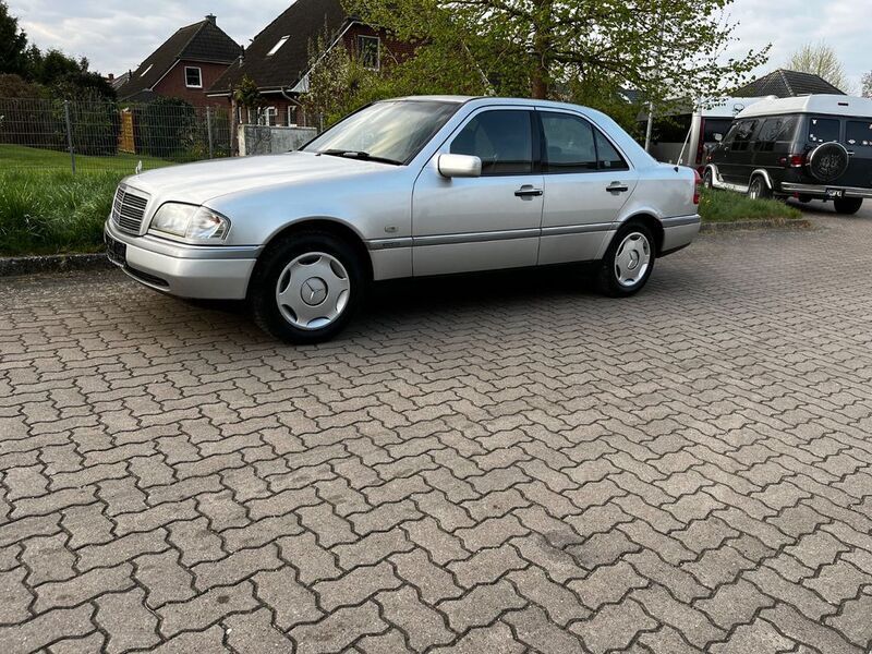 Other Gebraucht 1996 Mercedes C220 Elegance Limousine | 3.790 € (Fairer Preis) - Bild 1/4