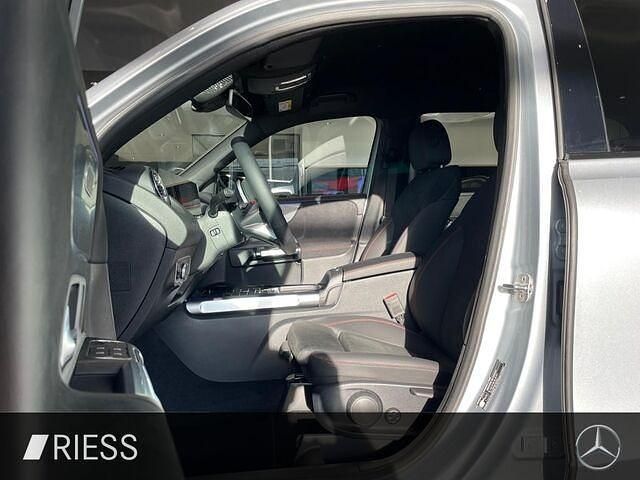Gebraucht Mercedes GLB200 AMG 163 PS (119 kW) 2025 Metalliclack hightechsilber SUV