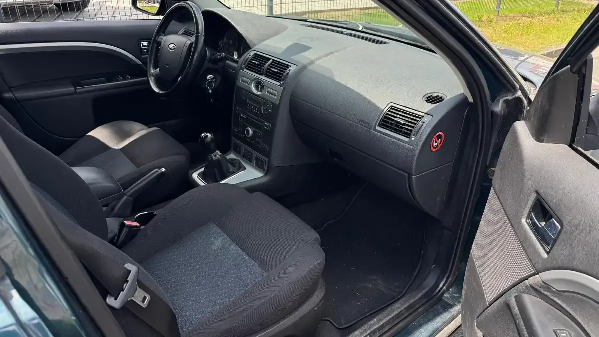Gebraucht Ford Mondeo 125 PS (91 kW) 2006 Grün Kombi